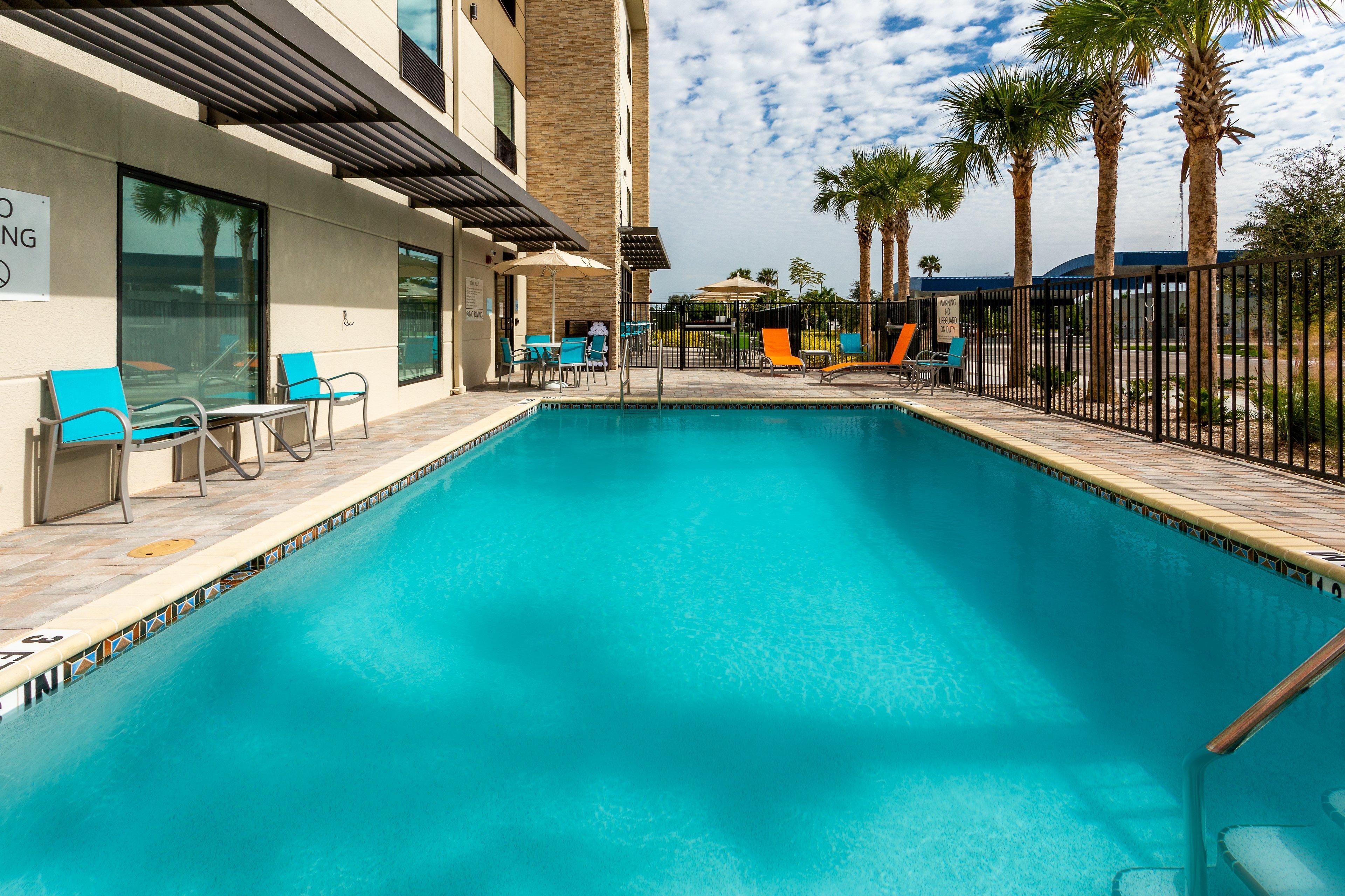 Holiday Inn Express & Suites Ft Myers Beach-Sanibel Gateway By Ihg Fort Myers Beach Exteriér fotografie